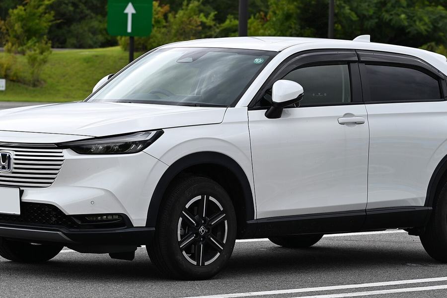 Honda Vezel e:HEV, белый компактный кроссовер